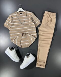 Komplet Majica i pantalone