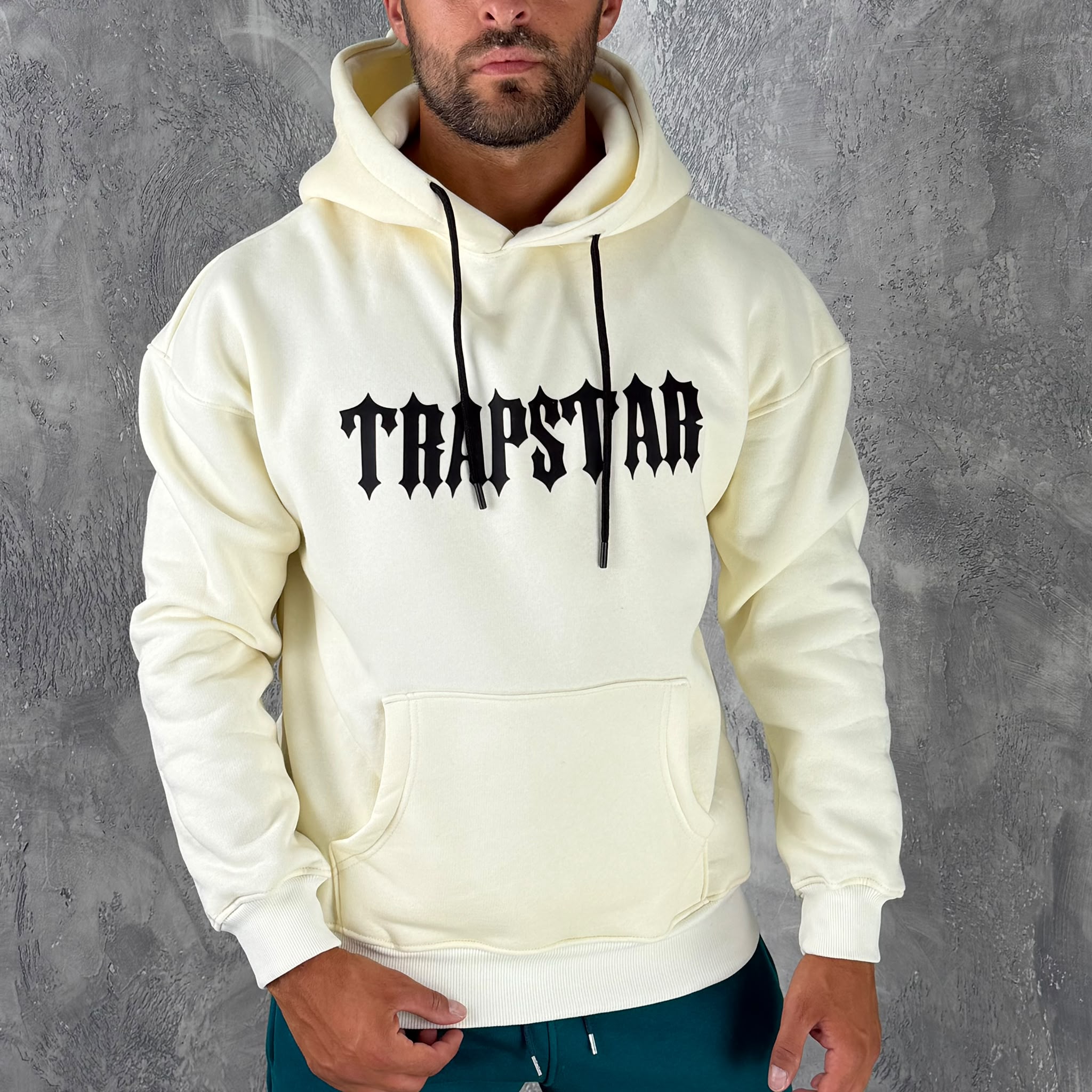 Muški Duks Trapstar – Jednobojni Model Krem Muški Duks Trapstar – Jednobojni Model - Krem (detalj)